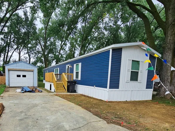3700 28th St Space 480, Sioux City, IA 51105