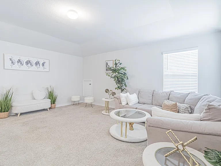 7019 Capella Cir — Photo 17