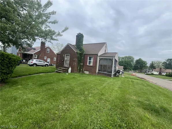 1735 Gibbs Ave NE, Canton, OH 44705