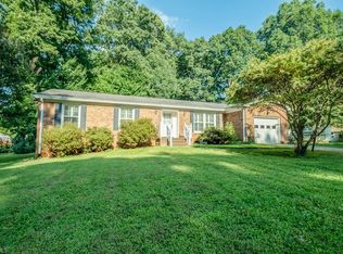 5402 Hiddenbrook Dr, Mc Leansville, NC 27301
