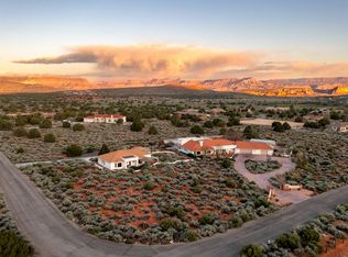 1444 N Mountain View Dr, Leeds, UT 84746