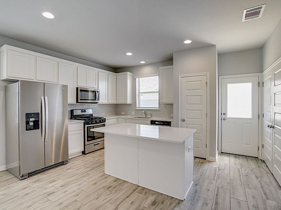 5th image of 2057 Arendale Dr