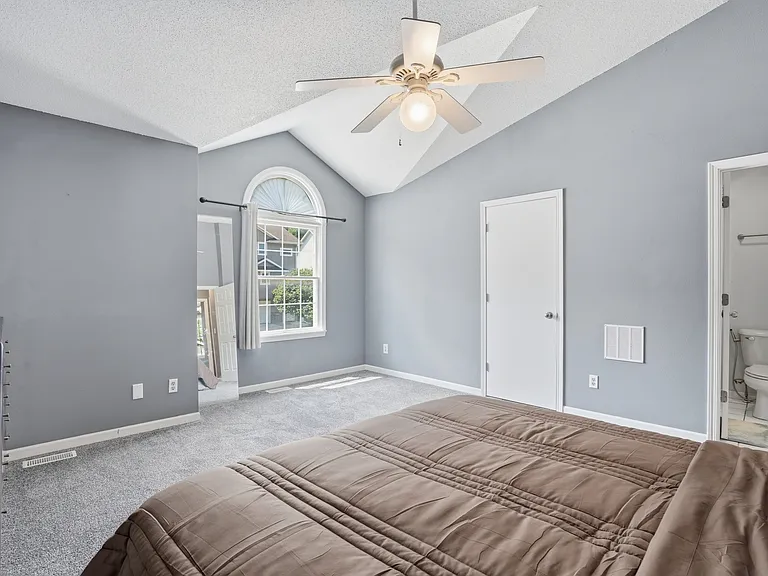 2415 Catskill Ct — Photo 20