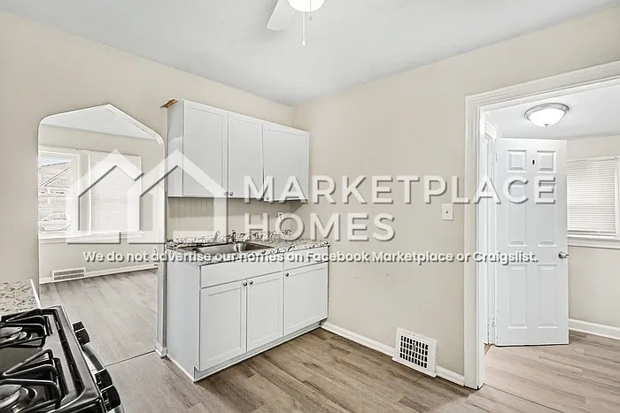 22046 Birchwood Ave — Photo 10