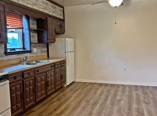 6 York St #D, Manchester, PA 17345