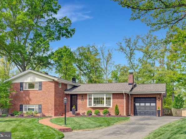 8910 Bordeaux St, Alexandria, VA 22309