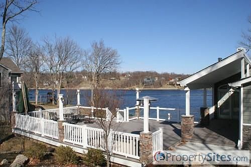 4th image of 19562 Knollwood Dr