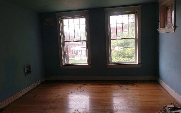 4th image of 3618 Alberta St