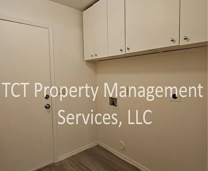 6464 E Russell St — Photo 16
