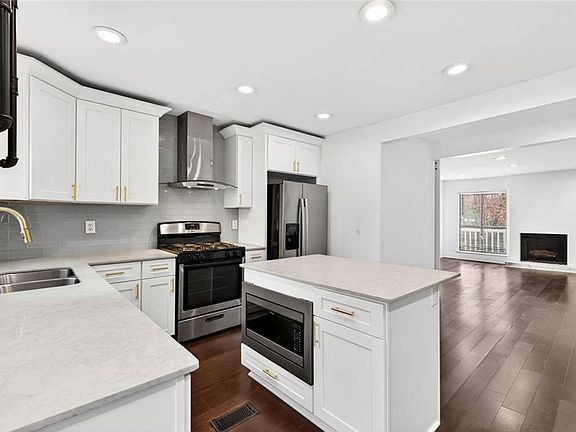 5th image of 2226 Spring Walk Ct