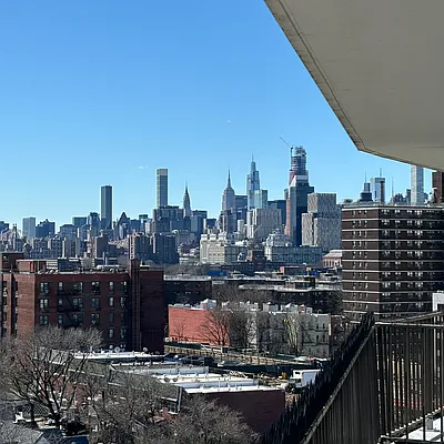 Sold by Daniel Gale Sotheby's International Realty | media 18