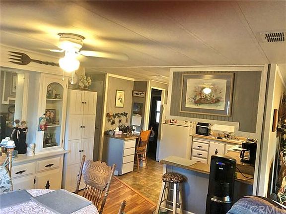 2nd image of 524 Silver Leaf Dr