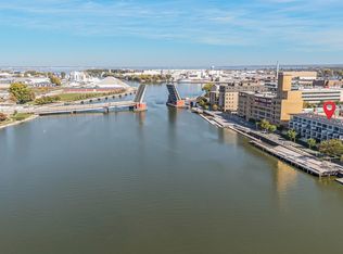 101 Cherry St Unit 208, Green Bay, WI 54301