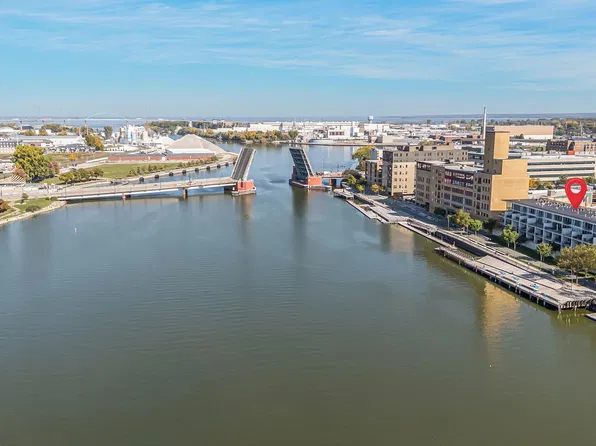 101 Cherry St Unit 208, Green Bay, WI 54301