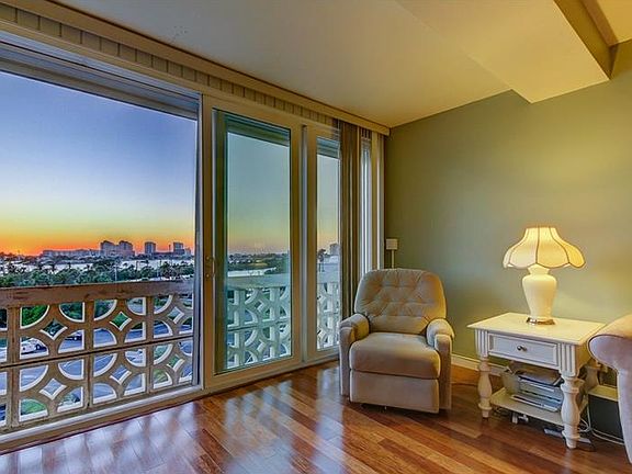 5th image of 31 Island Way APT 401