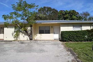 800 Kanner Dr — Photo 1