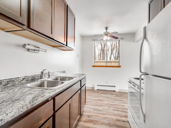 McCarron's View Apartments
