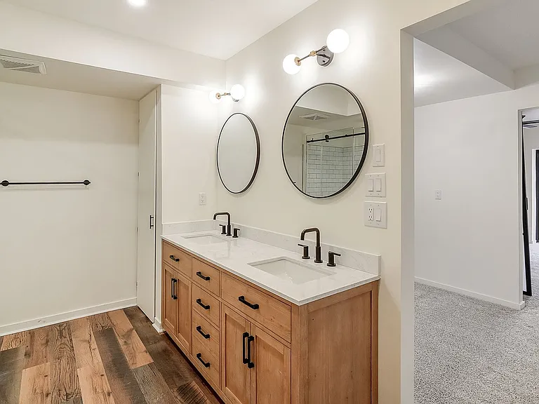 148 N Aspen St — Photo 19