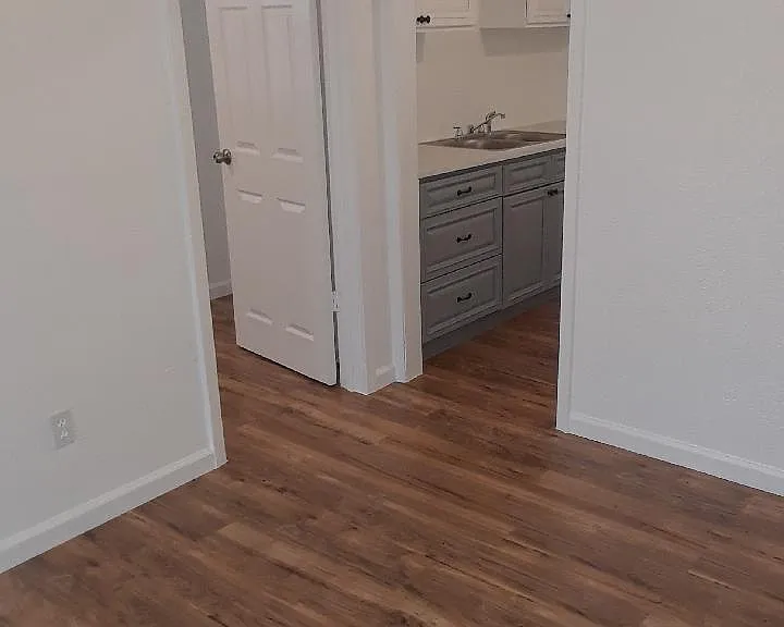2517 E Harding Way — Photo 6