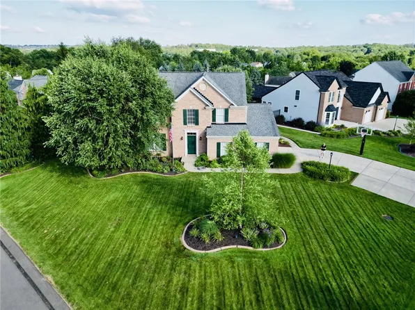 8021 Woodcreek Dr, Bridgeville, PA 15017