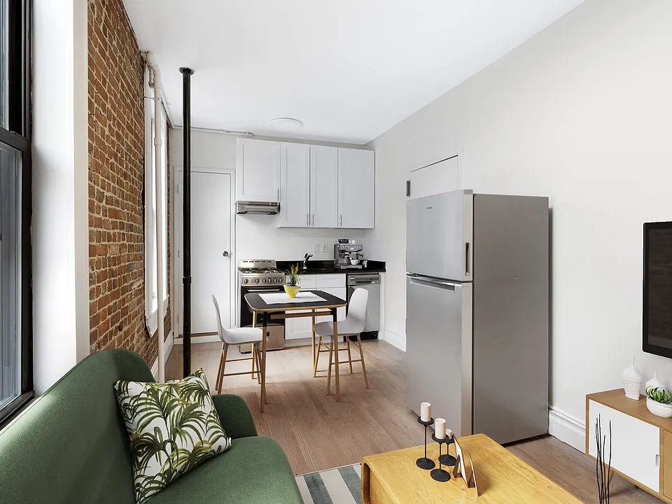 150 E 3rd St #12