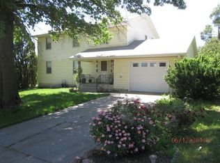 327 N Pine St, Genoa, NE 68640