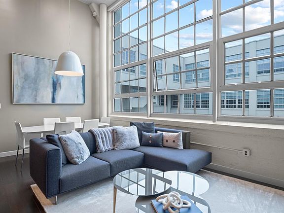 3rd image of 2600 W 7th St APT 2732