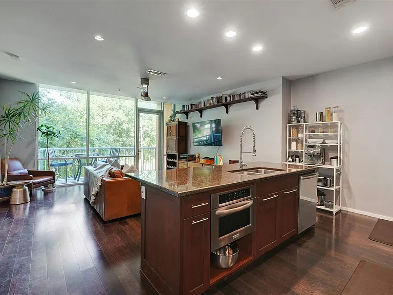 1600 Barton Springs Rd #5210 — Photo 3
