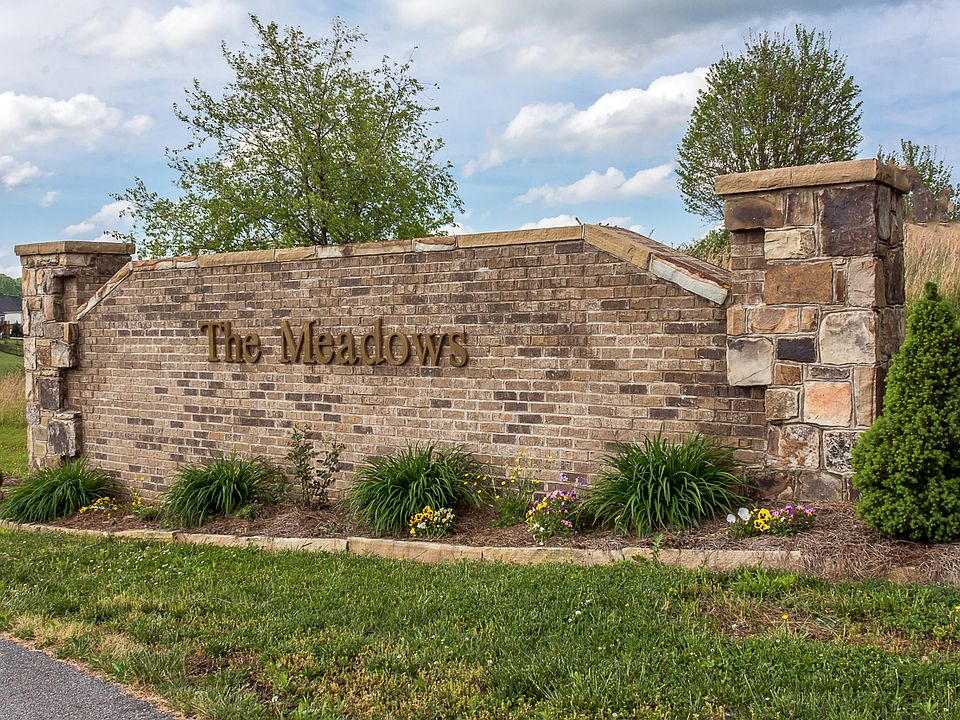 1st image of 410 Sweetgrass Ln