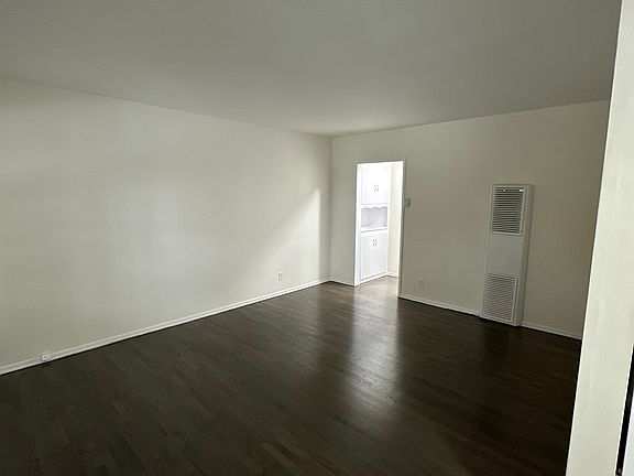 3rd image of 12780 Venice Blvd #9