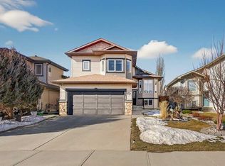 210 SE Firelight Cres W, Lethbridge, AB T1J4W1