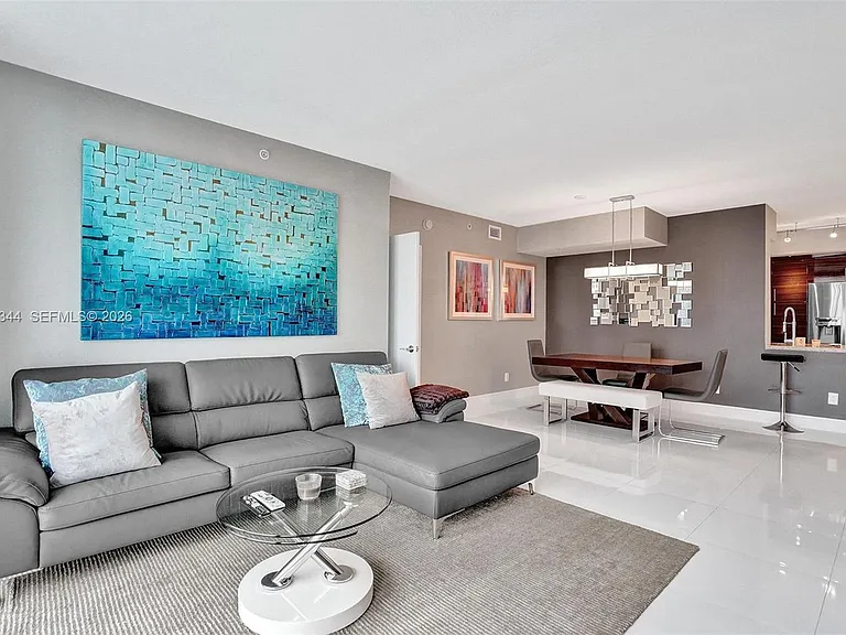 325 Biscayne Blvd #2519 — Photo 2
