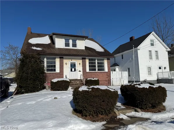 27 Wilson Ave, Niles, OH 44446