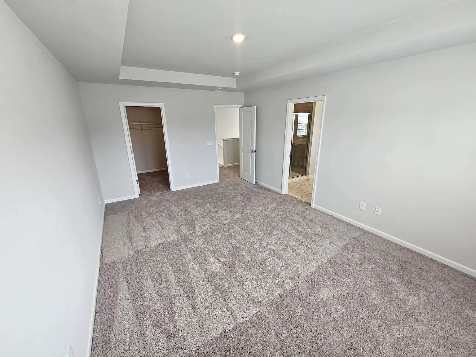 3 bed, 2.5 bath, 1617 sqft, $1,950 — Photo 2