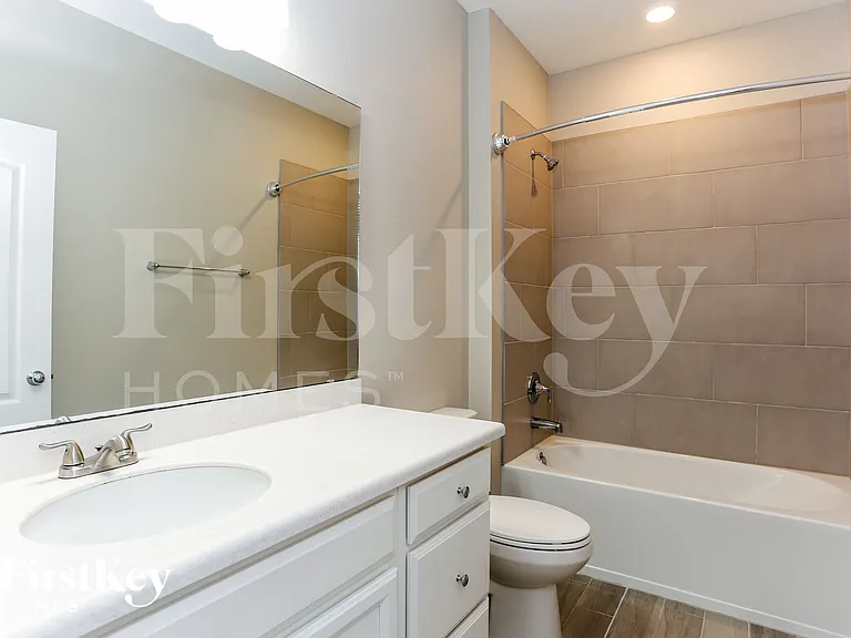 1633 Mathews Manor Dr — Photo 13