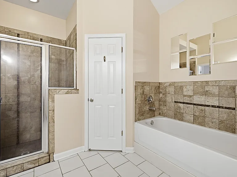 1277 Island Pl E — Photo 19