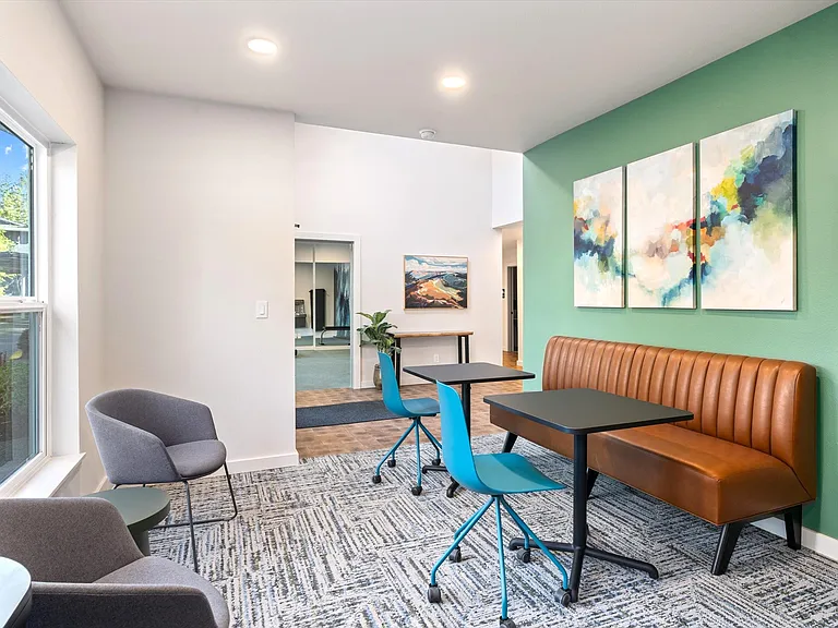 Westvue Apartments — Photo 23