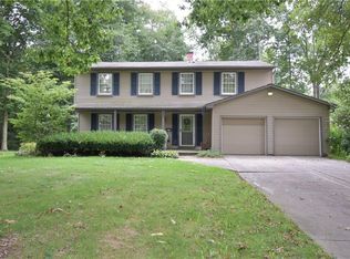 4891 Woodridge Dr, Youngstown, OH