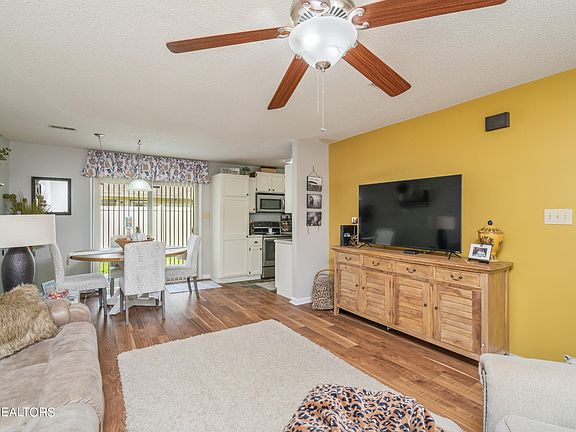 4th image of 9011 Bell Brook Ln