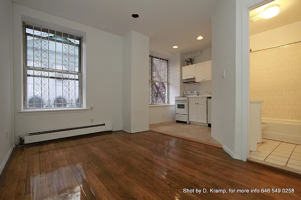 Rented by City Connections Realty | media 16