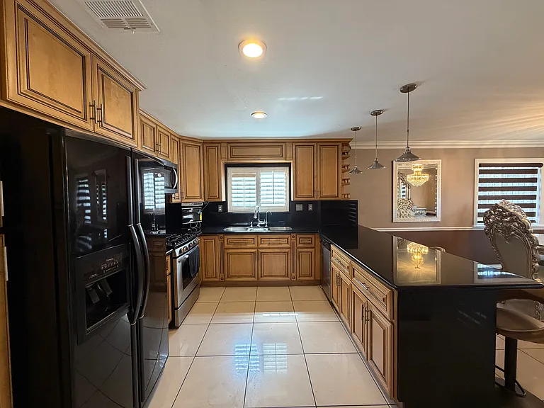 3718 Lynwood Rd — Photo 5