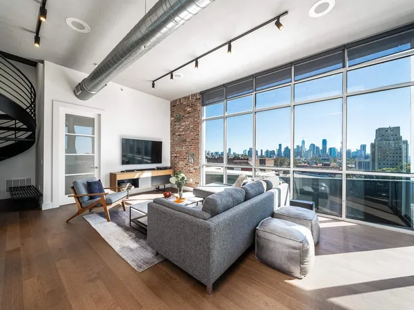 650 Montgomery St #504, Jersey City, NJ 07306