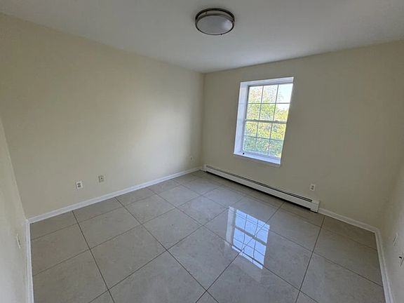 5th image of 222 Mary Lou Ave