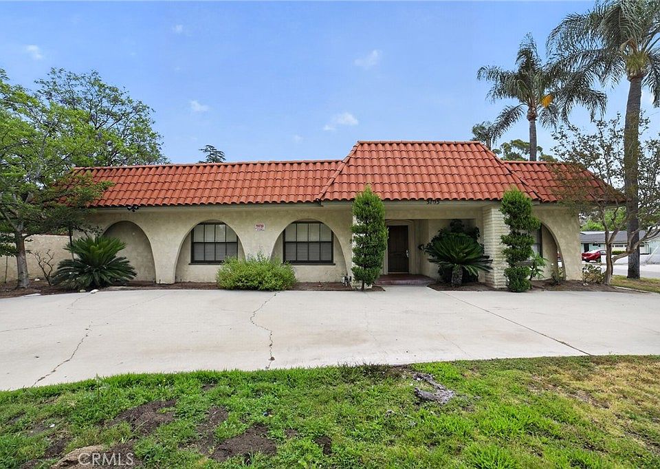 1st image of 3105 Pepper Tree Ln