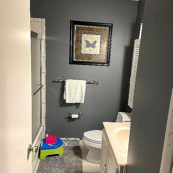 604 Elm St — Photo 4