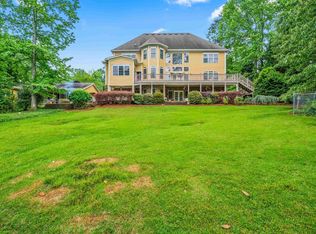 2555 Chattahoochee Ln, Cumming, GA 30041