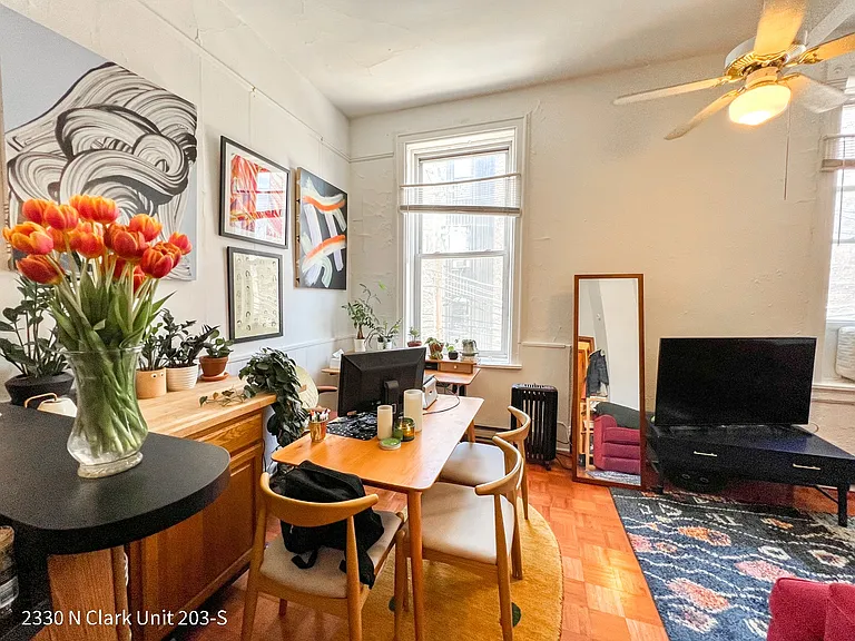 2330 N. Clark St. — Photo 2