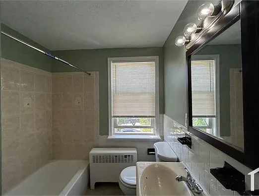 4 bed, $2,800 — Photo 3