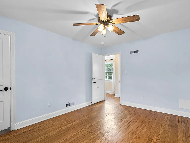 2200 Windham Ln — Photo 21