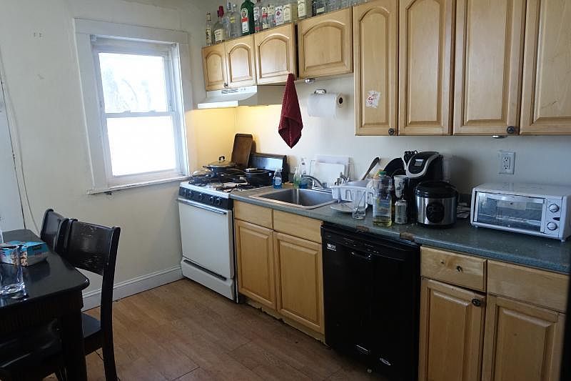 2nd image of 20 Wadsworth St #Smn0